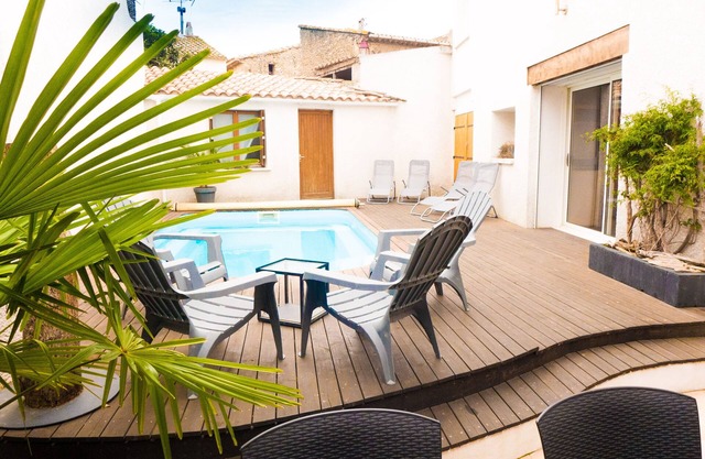 Nice house private pool in charming village crossed by the canal