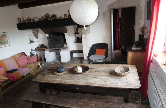 Nice house with a large terrasse in a hamlet near the Cèze river
