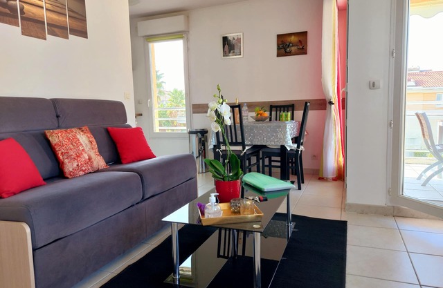 Nice quiet apartment with pool near beach and city.