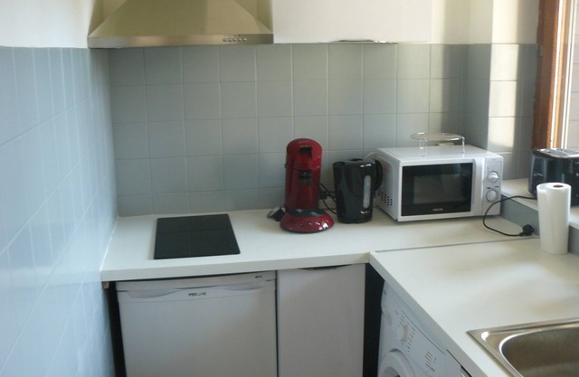 Nice T1 Bis ideally located, parking, wifi and garden