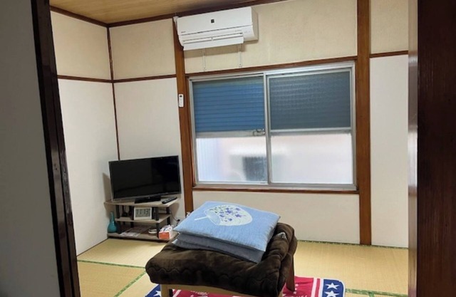 No 202 2 rooms 63 tatami mats with futons/Koto-ku Tokyo