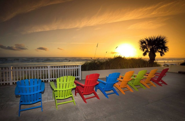 NO PET FEES - Angel Inn the Sand - Fish Unit Upstairs North Direct Beach Front
