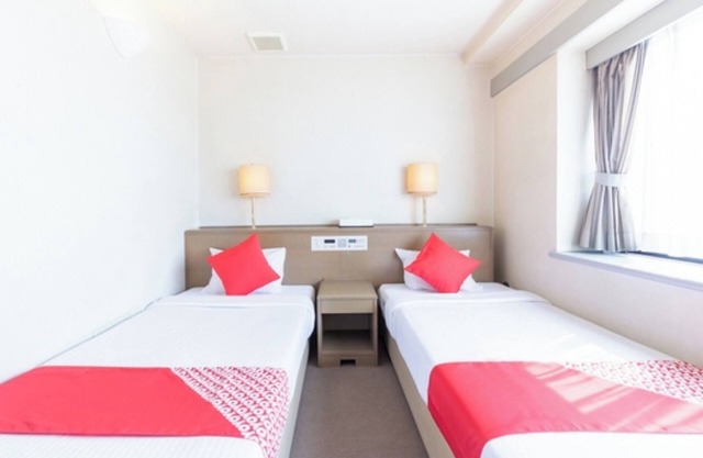 Nonsmoking Twin Room only 1 minute walk from /Odawara Kanagawa