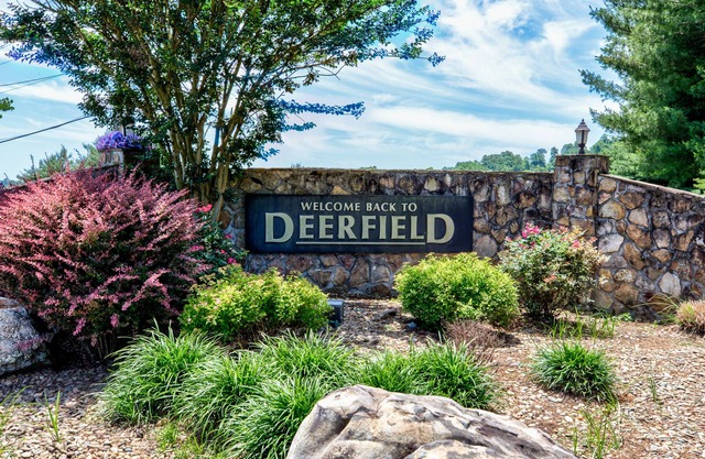Norris Lakefront Condo at Deerfield Resort