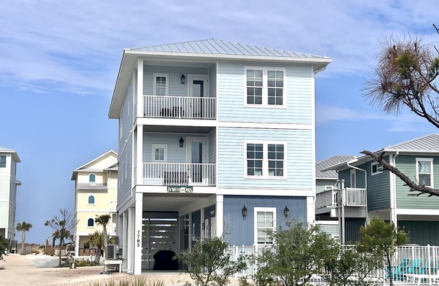 North Cape San Blas, private pool, elevator, beach gear included!