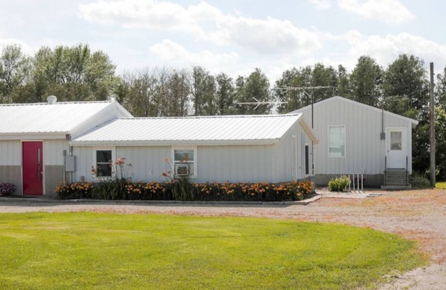 Northeast Iowa Farm Cottages