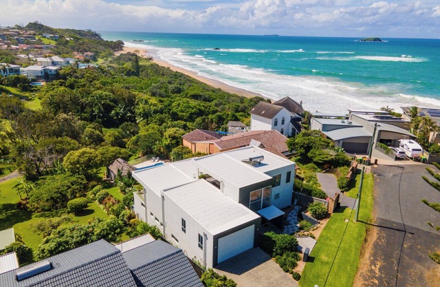 Northern Exposure – Luxe Coastal Living with Ocean Views, Pool & Beach Access