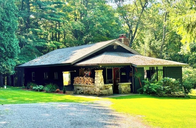 Northwoods Ln Cottage in Clear Creek