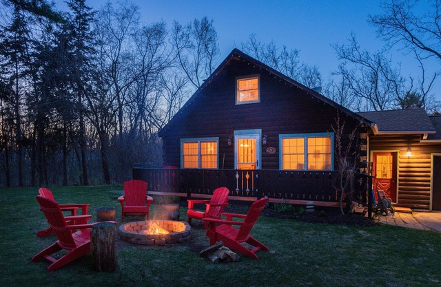Northwoods of Lake Geneva. Pet-Friendly!