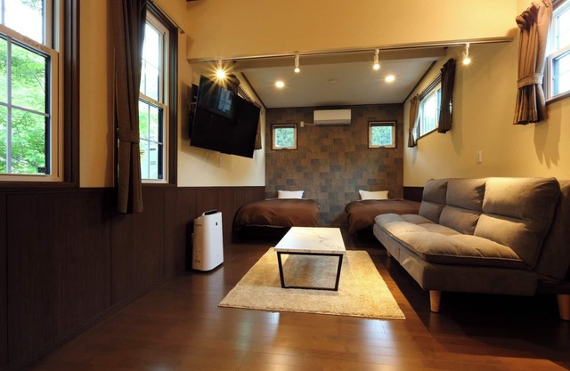 Nostalgia Rent a trailer house Stay overnight /Kitaazumi-gun Nagano