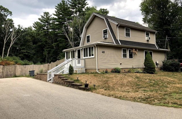 Nothing Fancy Older Pet Friendly Home – near I-95