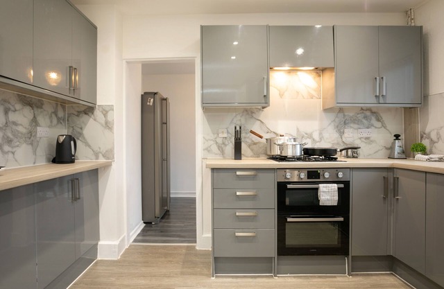 Nottingham Top Serviced Home (Chayil Experts)
