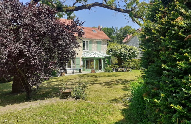 Nouvelle Demeure de Charme Dans un Environnement Reposant Proche Multi Activités
