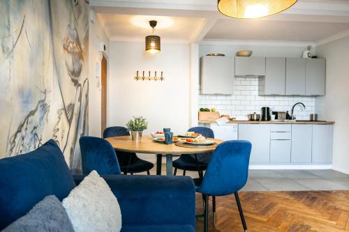 Nowogrodzka 78 - Apartament dla 4 osób - 200m od Szpitala Klinicznego na Lindleya - 1km do Dworca Centralnego - Wifi - Smart TV 45 cali