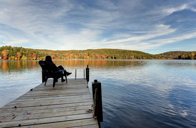 nPeaceful, Newly Renovated Lakeside Cottage On Lake Garfield In Berkshires