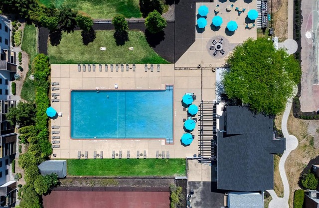 nr Princeton University & Easy New York Access! nr Princeton Junction