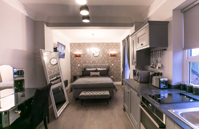 Number 10 The Abbey - Holt Country Park Apartment