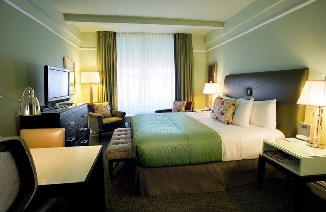 NYC Getaway! Great Amenities & Proximity to American Museum of Natural History!