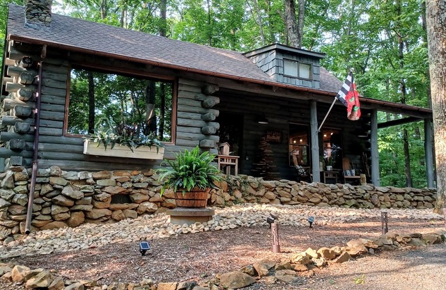 nYour Mountain Cabin Getaway Awaits!