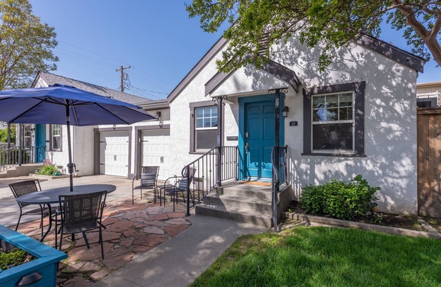 Oak Cottages Duplex | Six minute stroll to historic Downtown Lodi! Pet Friendly!