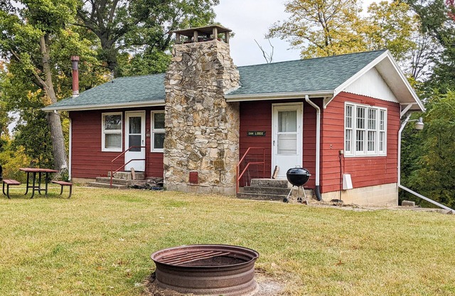 Oak Lodge - Sleeps up to 6 - Full Kitchen & Pet Friendly