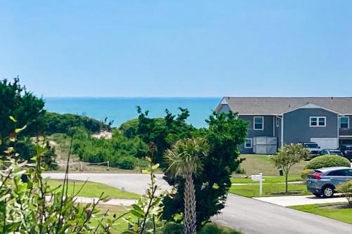 Oaks by the Sea