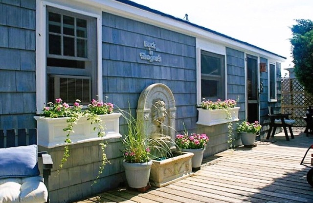 Ocean Beach Bayview Cottage