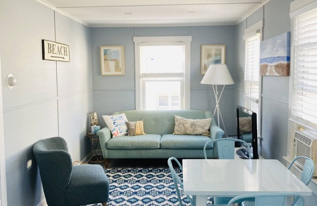 OCEAN BLOCK SEASIDE PARK! Book for September! Dog friendly!