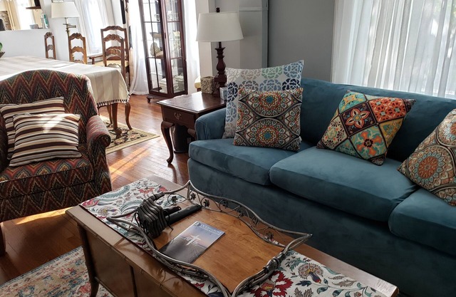 Ocean Breezes - Historic Home - Few Blocks to Beach