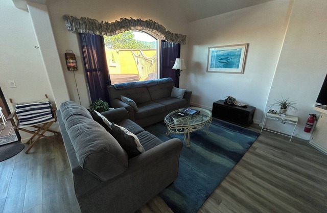 Ocean Cabin 28 w/Jacuzzi with Private Beach (Private Beach Owned by White Rock Resort)