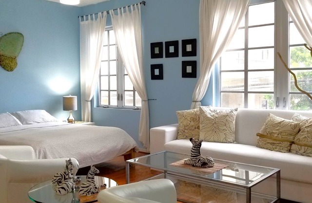 *OCEAN DRIVE BEACH PAD*