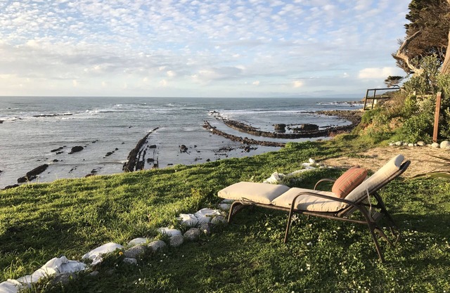 OCEAN FRONT Beach Cottage with Panoramic Views!