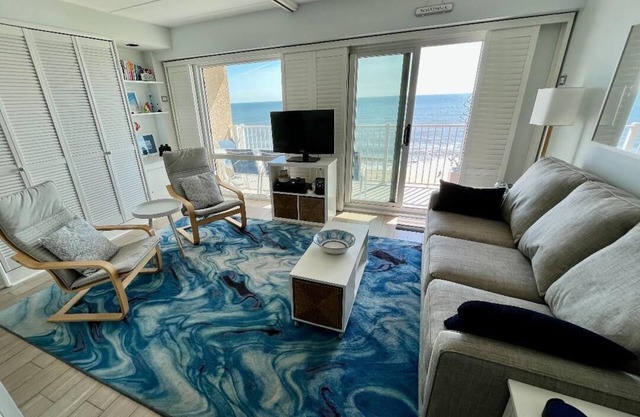 OCEAN FRONT CONDO. ENJOY YOUR MORNING COFFEE SITTING ON YOUR PRIVATE BALCONY WATCHING THE SUNRISE.