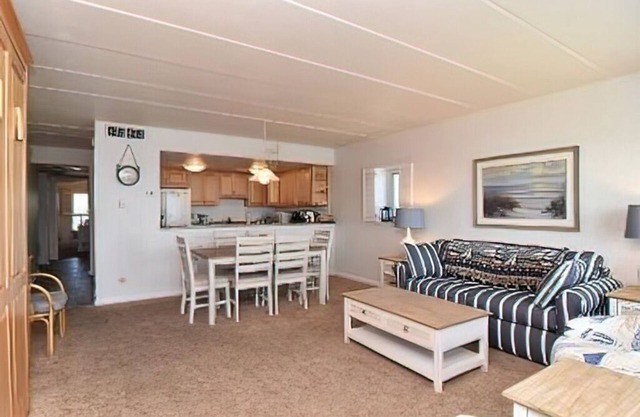 OCEAN FRONT CONDO. ENJOY YOUR MORNING COFFEE SITTING ON YOUR PRIVATE BALCONY WATCHING THE SUNRISE.