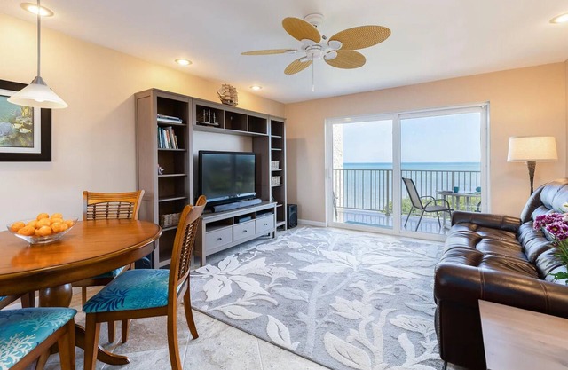 Ocean front paradise, 6th story balcony ocean view