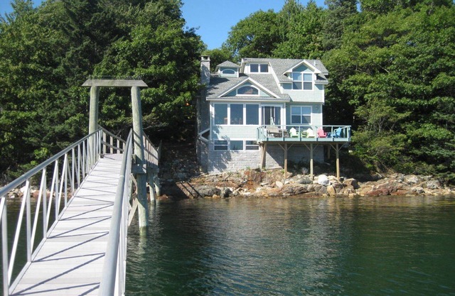 OCEAN, HARBOR, DOCK,MOORING, LOCATION, LOCATION, LOCATION