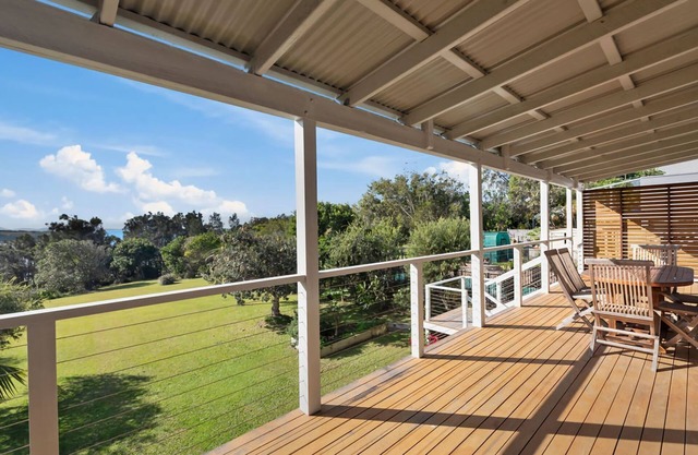 Ocean Pearl - stunning Arrawarra Headland headland location
