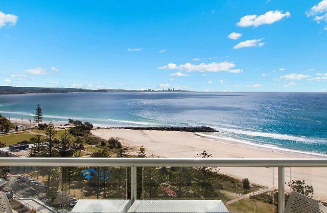 Ocean Plaza 1467 - Coolangatta Beachfront - Min. 3 Night Stays!