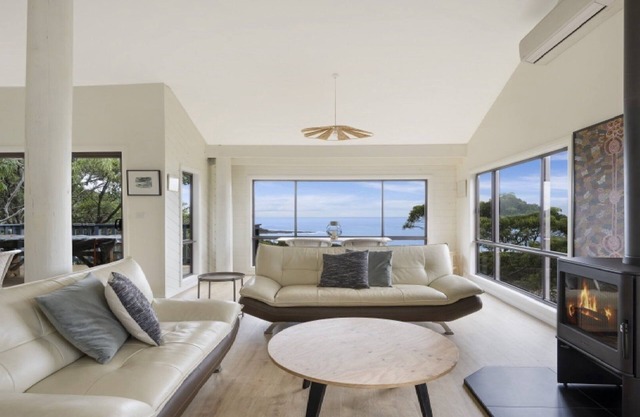 'Ocean Ridge at Killcare' by Accom Holidays