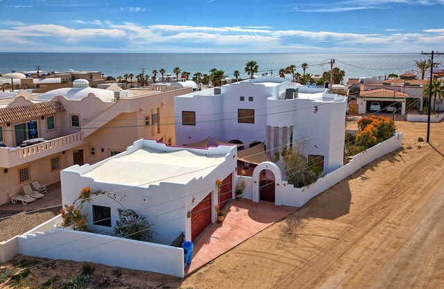 Ocean view 6 bedroom 4 bath 3500 square foot