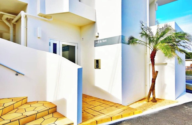 Ocean view Free WiFi and parking lot included W/Urasoe Okinawa