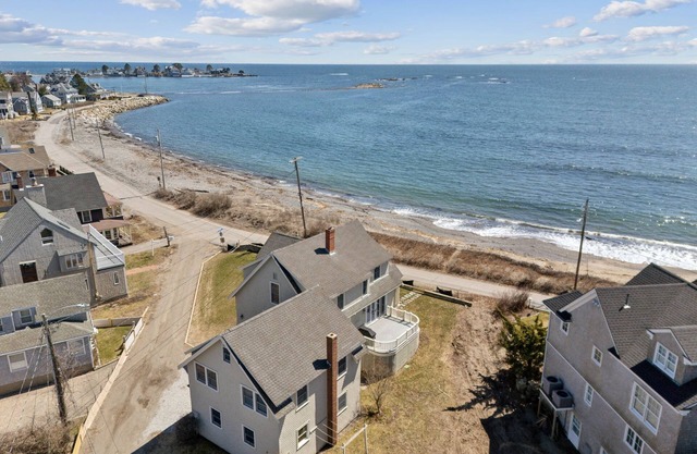 Ocean Views, Freshly Renovated, Beach Access!