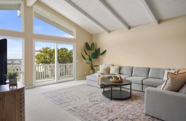 Ocean Views! Outdoor Oasis -Hot Tub/Pool/BBQ
