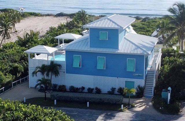 Ocean Views with Pool - Spacious Family Friendly 3BR/2BA- CATCH A WAVE BAHAMAS