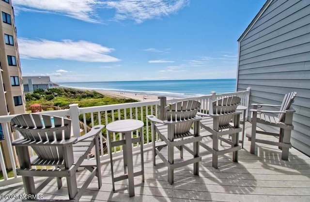 Oceanfront 2 bedroom 2 bath condo, beautifully decorated and maintained