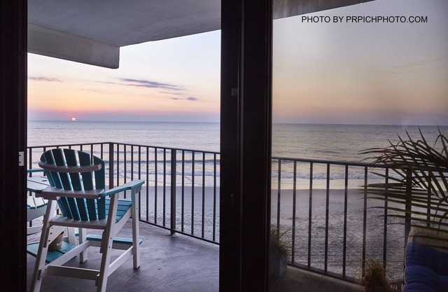 Oceanfront 3rd floor condo at Royal Gardens Resort in Garden City/Murrells Inlet
