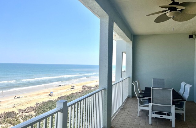 Oceanfront Condo: Breathtaking Views, Top Floor Sleeps 6-8