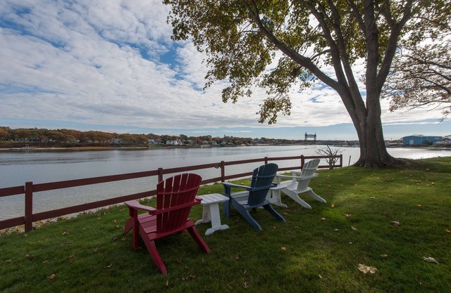 Oceanfront Home Great For Families! Near Amenities, Canal, & More!