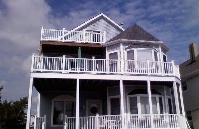 "Oceanfront Paradise" -Steps Away from the Beautiful Sand & Surf!
