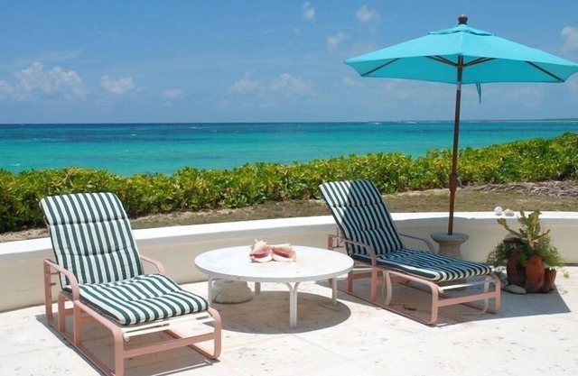 Oceanfront Perfection - Daily Housekeeping/Private Cook included!